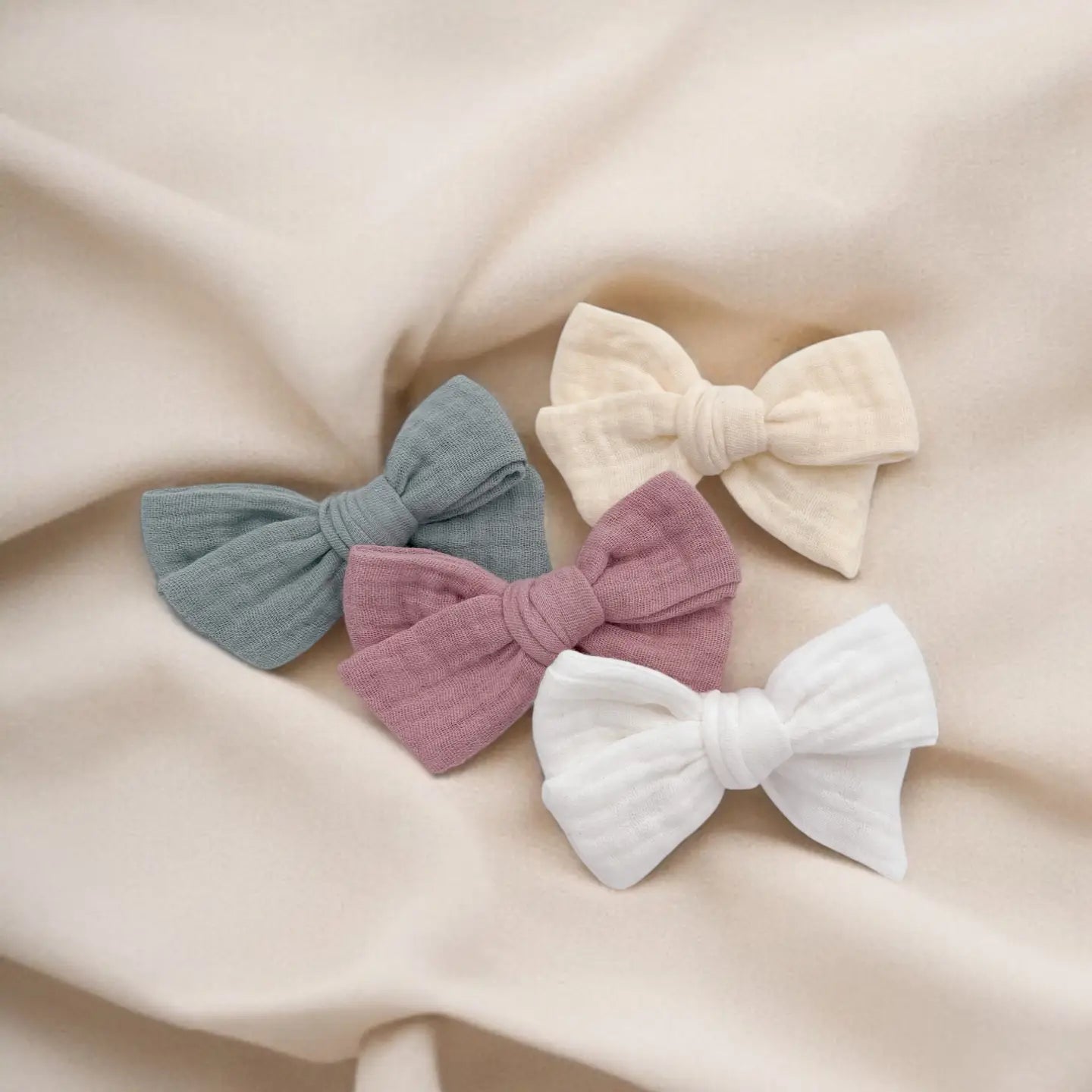2pk clip bows Muslin