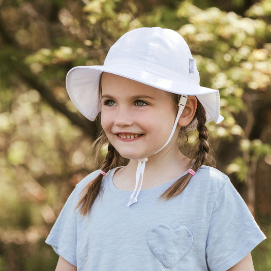 White Floppy hat
